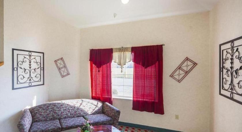 Hotel Markle In I-69 Екстериор снимка